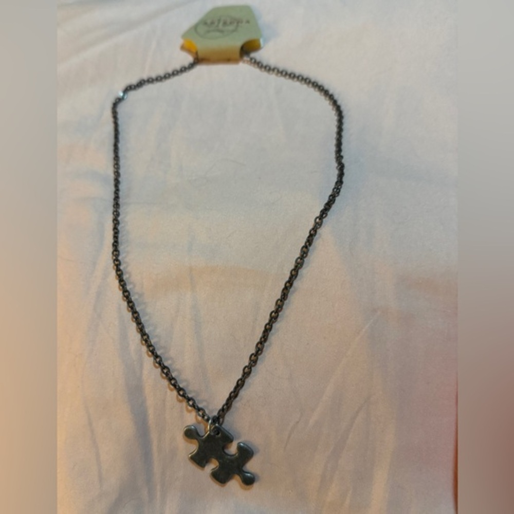 Arizona Jean Company Black Puzzle Piece Necklace NWT